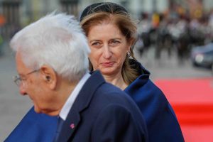 Laura Mattarella rompe il silenzio su Vogue: «Scelta libera di affiancare mio padre, ma il ruolo di first lady in Italia non è previsto»