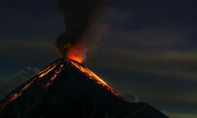 Etna, il vulcanologo Behncke: “Il ‘vecchietto’ si ribella: dopo 28 anni il cratere Nord-Est torna al parossismo”