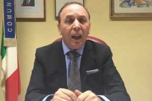 Paternò, la difesa di Naso: attacca il metodo, salta le prove e minaccia querele. “Le tasse? Sempre pagate”