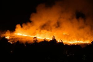 Etna, la lava avanza lentamente nella Valle del Bove: fronte a 1360 metri