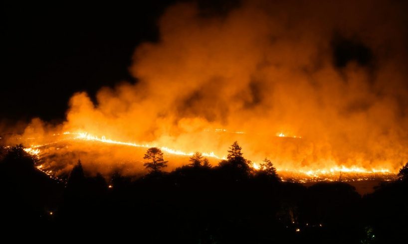 Etna, la lava avanza lentamente nella Valle del Bove: fronte a 1360 metri