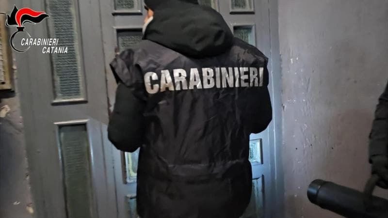 Faida di mafia a Paternò, 5 arresti: "Volevano vendicare il ferimento del figlio del boss"