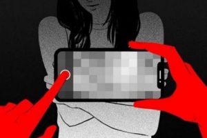 Da Portnoy al revenge porn: come rabbia, identità e social network distorcono i rapporti tra i sessi