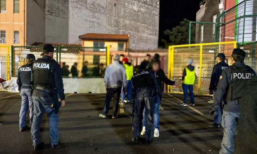 Catania, tifoso con 3 fumogeni nello zaino bloccato all'ingresso del Massimino: scatta il Daspo