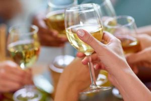 Vini Etna Doc, nel 2025 crescono gli imbottigliamenti (+6,3%): spumanti da record, bene bianco e rosato