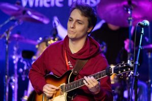 Matteo Mancuso lancia il nuovo singolo "Isla Feliz" e annuncia il tour mondiale "Route 96"