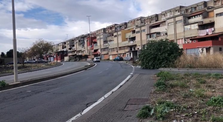 Catania, sparatoria in via del Passero: rinvenuti otto bossoli