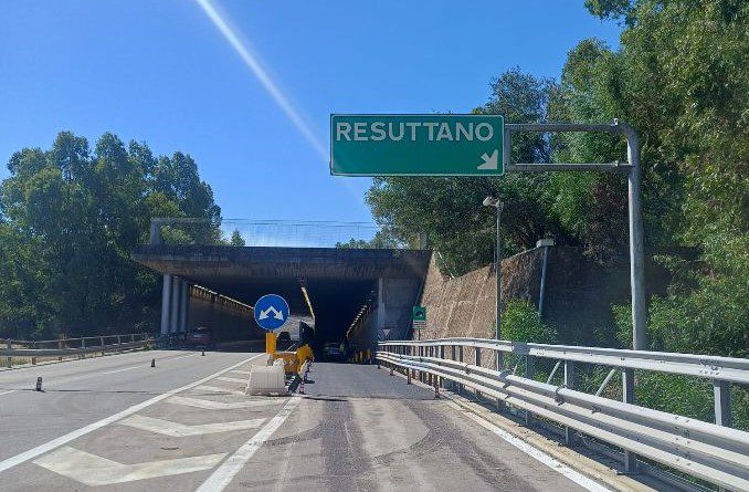 Tragedia sull’A19 a Resuttano: scende per recuperare una valigia, una vettura lo travolge.