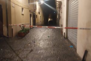 Biancavilla, donna di 58 anni trovata morta in casa: ipotesi incidente domestico