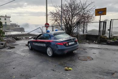 A Catania e provincia interventi dei Carabinieri dopo il ciclone "Harry" per evacuazioni e antisciacallaggio