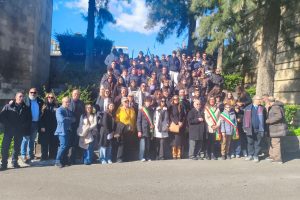 Omaggio a Verga nel giorno della ricorrenza: letture e fiori al monumentale di Catania