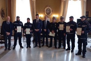Catania, cerimonia di encomio per la Polizia Locale: il sindaco Trantino premia sei agenti