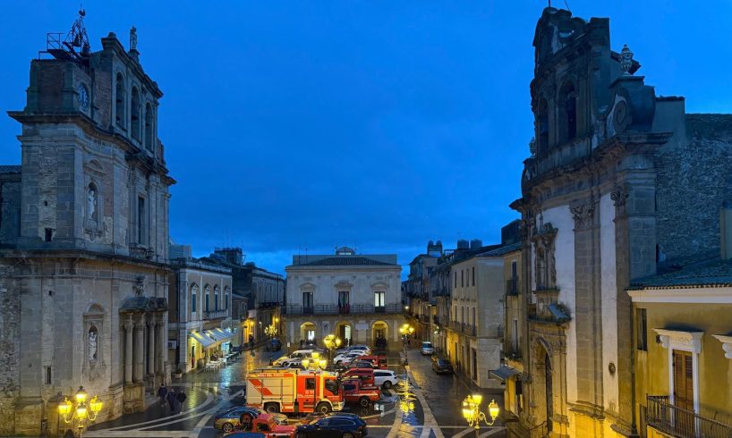 La città che sfidò il suolo: Niscemi e il destino scritto nella sua terra