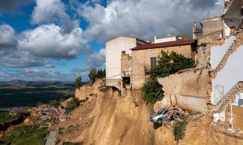 Niscemi, lunedì via al recupero effetti personali nella zona rossa: oltre 1500 sfollati