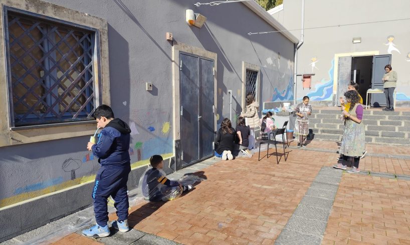 Librino, nasce l'associazione dei genitori A.G.O. per contrastare la povertà educativa: inaugura l'artista siriana Diala Brisly
