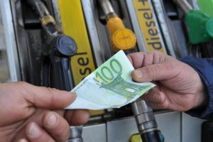 Sicilia, prezzi del carburante alle stelle: Cna Fita lancia l'allarme e chiede interventi urgenti alla Regione