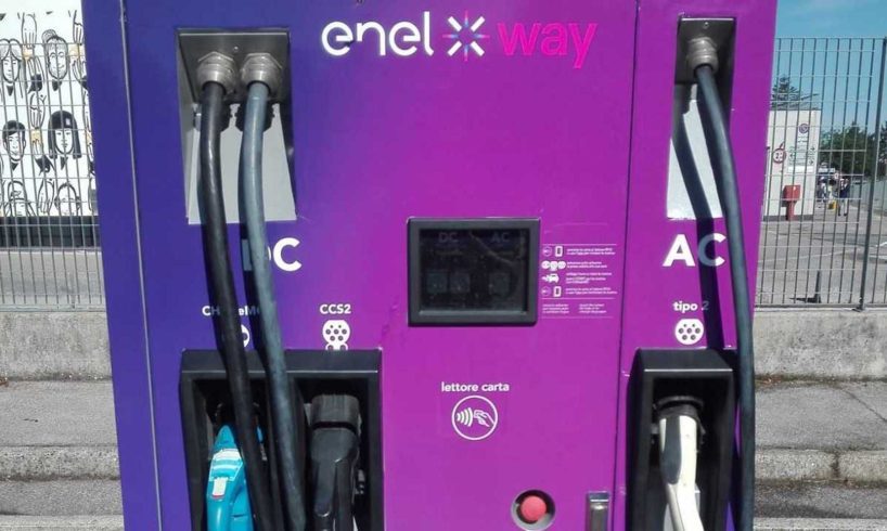 Enel completa le installazioni Pnrr: a Catania 112 nuovi punti di ricarica