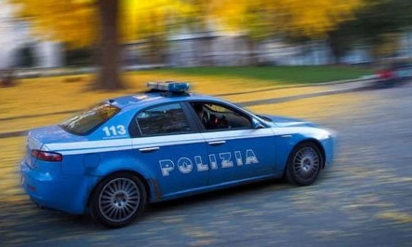 Adrano, folle inseguimento per un diverbio stradale: 37enne denunciato. In auto con lui la figlia senza cintura