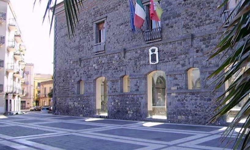 Randazzo, l'ex sindaco Sgroi e l'ex assessore Batturi restano incandidabili: Cassazione respinge i ricorsi