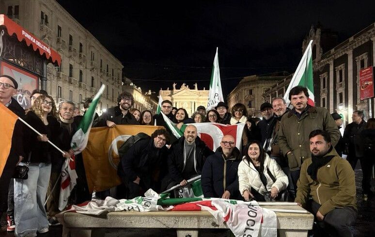 Referendum, il centrosinistra in festa a Catania: «I cittadini hanno difeso la Costituzione»