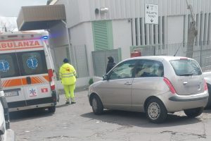 S. M. di Licodia, rapina all'ufficio postale di via Solferino: bandito solitario a volto scoperto con taglierino