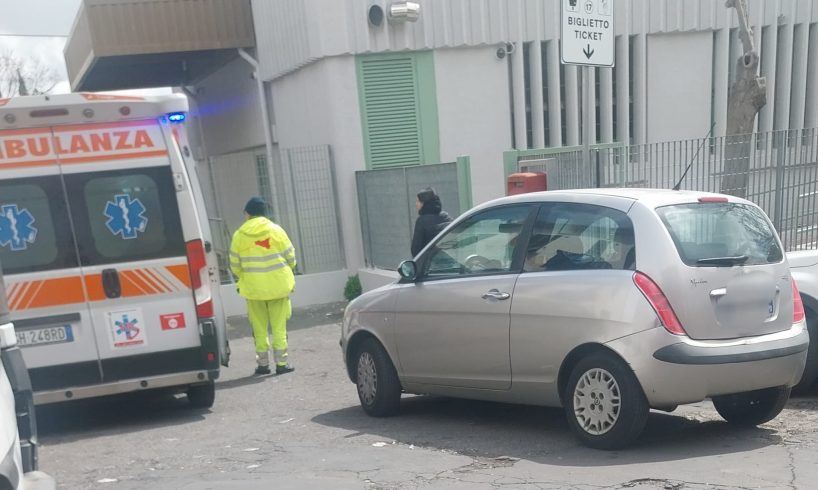 S. M. di Licodia, rapina all'ufficio postale di via Solferino: bandito solitario a volto scoperto con taglierino