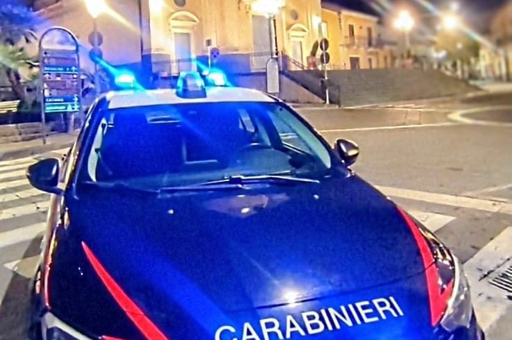 Belpasso, bruciava rifiuti tossici nel villaggio delle Ginestre: 50enne denunciato