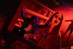 Adrano, Simone Caruso in arte God from the machine: dagli Harvester ai pub di Adrano al progetto solista Mörning blood