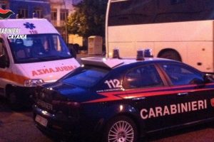 Palagonia, 44enne aggressivo con operatori sanitari e Carabinieri dopo incidente: arrestato.