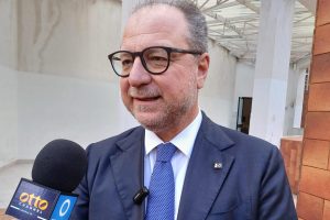 Forza Italia, Mulè frena sul commissariamento in Sicilia: “Ne parleremo con Tajani”