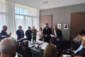 Adrano, giura il nuovo assessore Cancelliere: in Consiglio comunale gli subentra Pino Lo Re