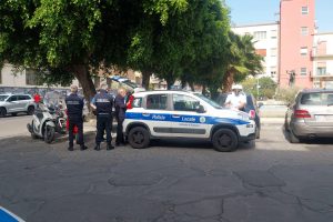 Paternó, scooter senza assicurazione e senza casco: maxi controlli dei vigili