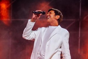 Gianni Morandi annuncia il tour estivo 2026: tra le date anche Catania (19 settembre a Villa Bellini)