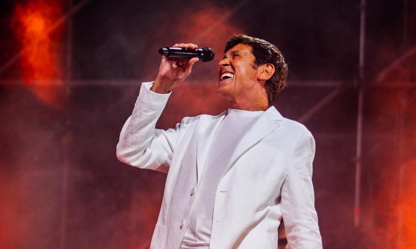 Gianni Morandi annuncia il tour estivo 2026: tra le date anche Catania (19 settembre a Villa Bellini)