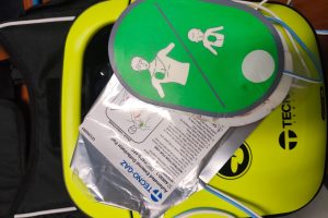 Paternò, vandali distruggono defibrillatore a Scala Vecchia: “Zona non più cardioprotetta”
