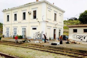Paternò, dalla "ferrovia delle arance" al centro culturale: siglato il contratto per il restauro della stazione San Marco