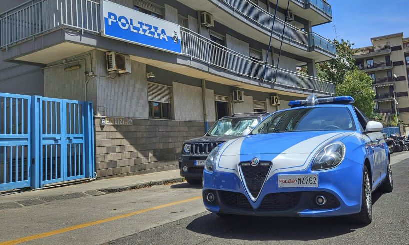 Catania, salvataggio sulla scogliera: poliziotti impediscono gesto estremo a 44enne