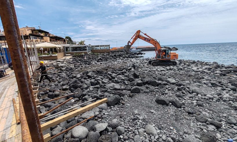 Catania, riapre la spiaggetta di San Giovanni Li Cuti: rimosse le macerie del ciclone Harry