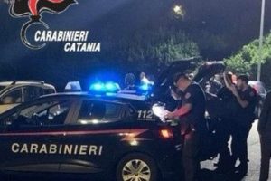 Audi rubata scoperta a Paternò: 4 persone a bordo, denunciato il conducente 43enne