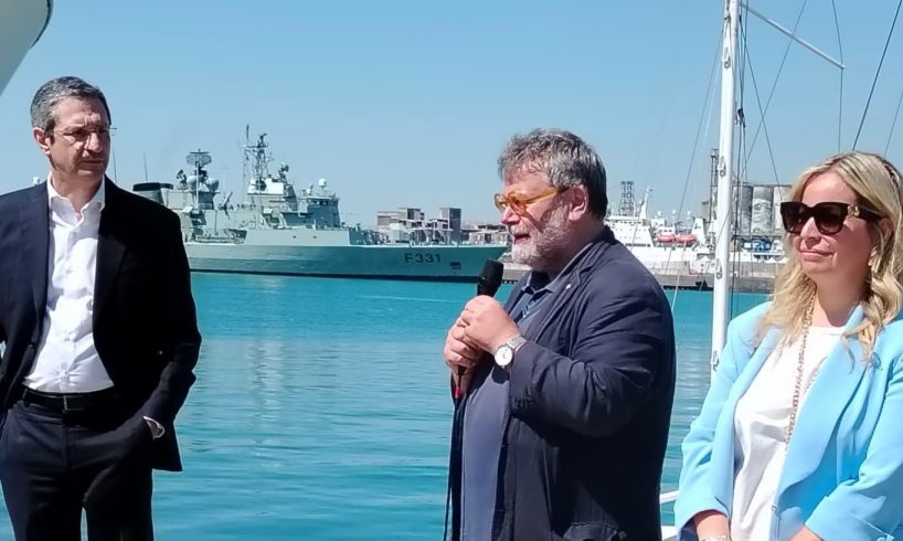 Catania celebra Falcone: la nave della legalità attracca al porto tra poesia, impegno e parole di Papa Leone XIV"