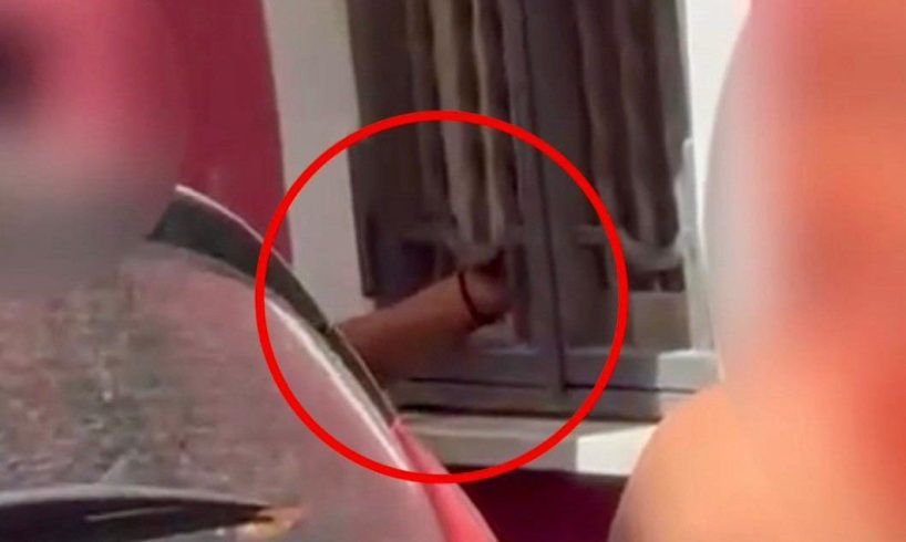 Catania, affacciato alla finestra per spacciare: pusher 49enne torna ai domiciliari
