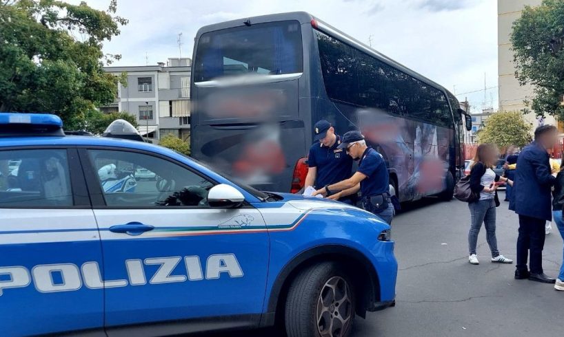 Acireale, gita annullata per due pulmini senza autorizzazione: i bambini restano a terra