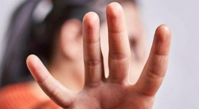 Tentato femminicidio a Misterbianco, 49enne accoltellata dal marito: arrestato 53enne