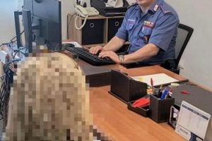 Piedimonte Etneo, stalker minaccia l'ex con una pistola e la costringe a seguirlo: arrestato