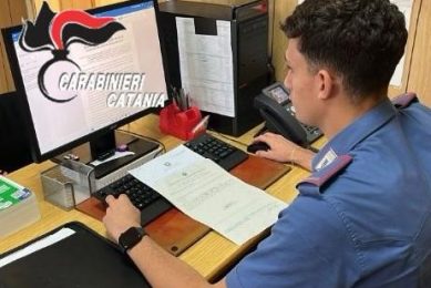 Castiglione di Sicilia, cercava lavoro su Facebook ma era una truffa: 46enne perde 3.526 euro. Tre denunciati