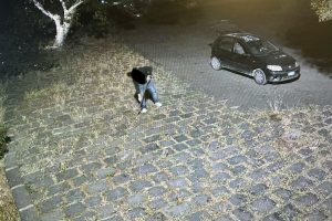 Furto di basole laviche a Paternó: ripreso dalle telecamere, cittadino denunciato dalla polizia locale