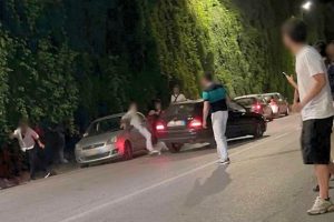 Auto contro i giovani a Taormina, sindaco De Luca: "Sulle tracce del balordo. Chiederò a Meloni nuove regole per la movida"