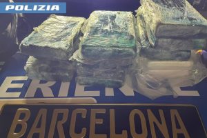 Da Barcellona a Catania con 13 kg di cocaina: tre lentinesi arrestati dalla Polizia (VIDEO)