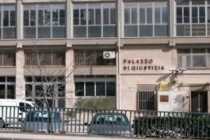 Scandalo Cefpas: 75 incarichi in dieci giorni e quattro consulenze alla moglie del deputato