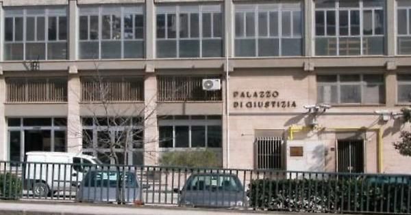Scandalo Cefpas: 75 incarichi in dieci giorni e quattro consulenze alla moglie del deputato